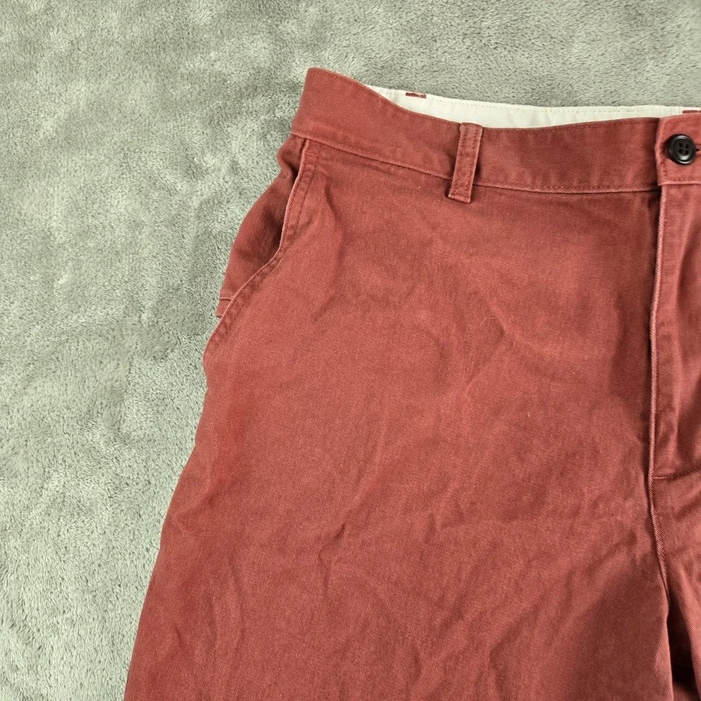 Dockers Shorts Mens 36x10 Burgundy Stretchy Flat Front Chino Pockets Casual Golf